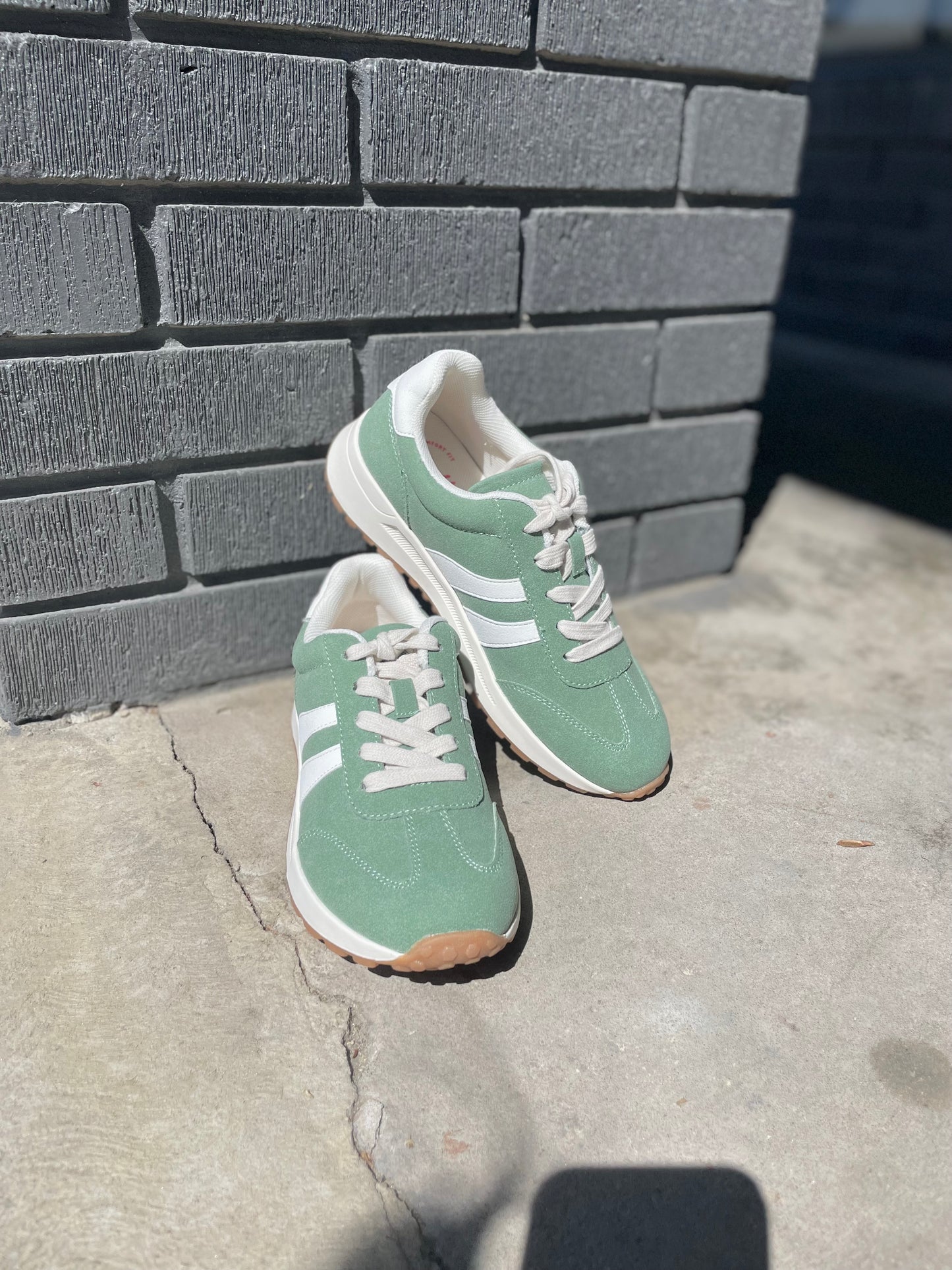EMERIE SNEAKERS