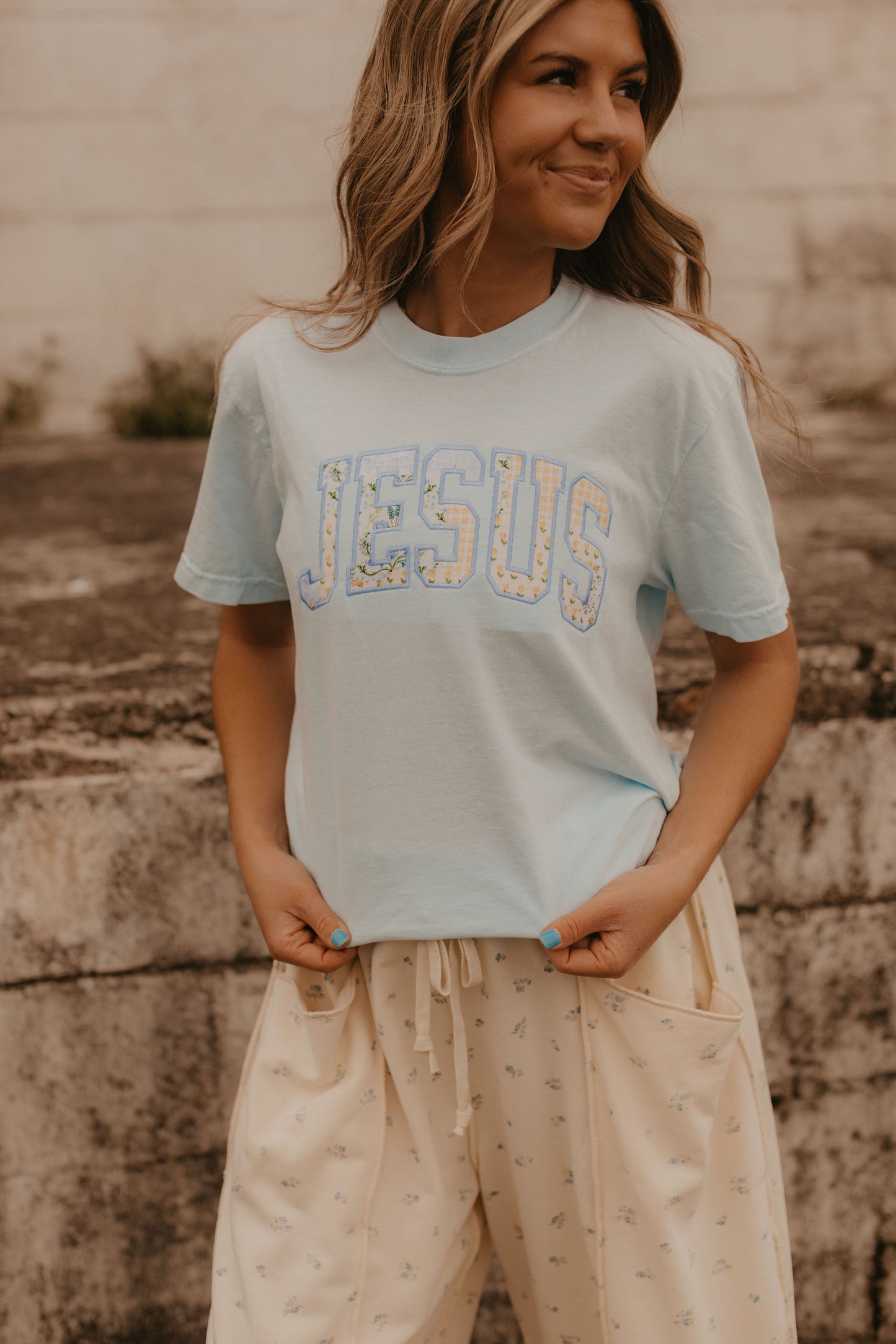 JESUS QUILTED GRAPHIC TEE