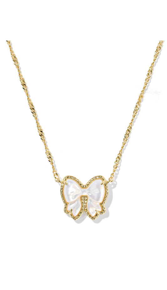 KENDRA SCOTT HALEY BOW SHORT PENDANT NECKLACE