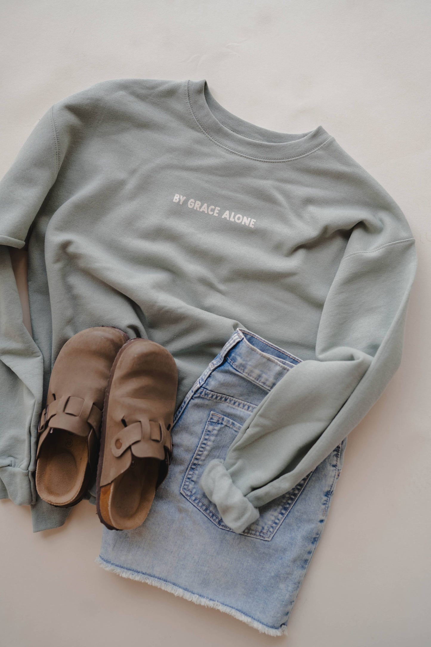 JESUS CHANGES EVERYTHING GRAPHIC SWEATSHIRT