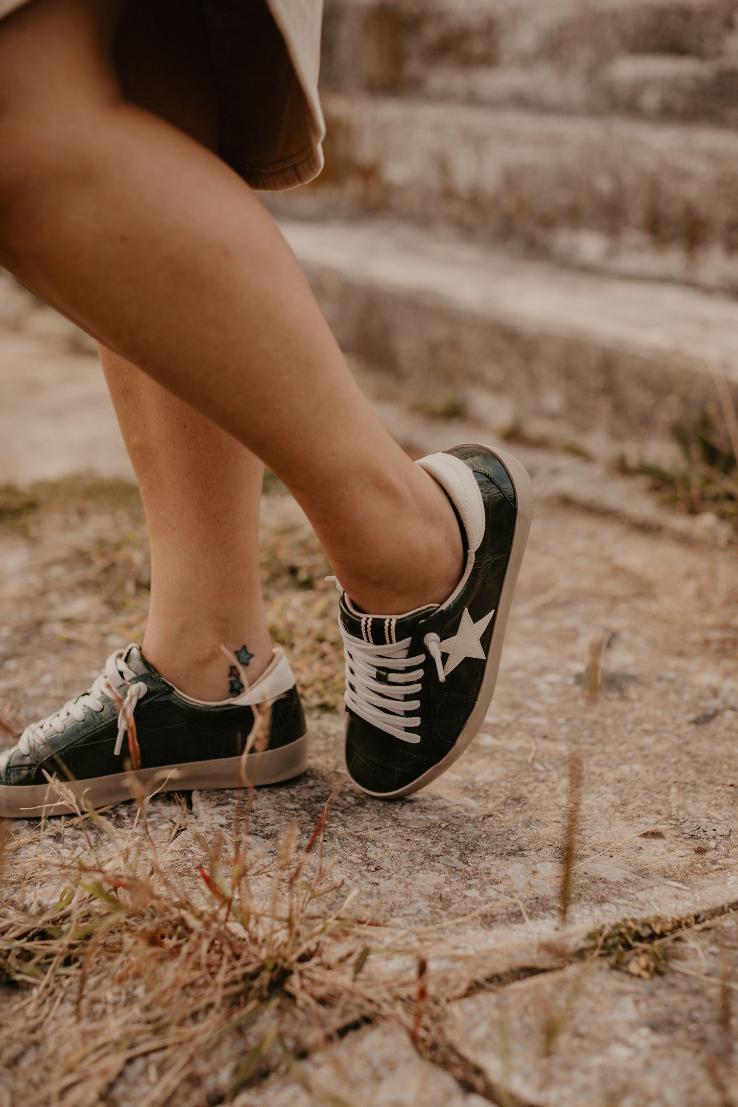 PAULA CROCO SNEAKERS