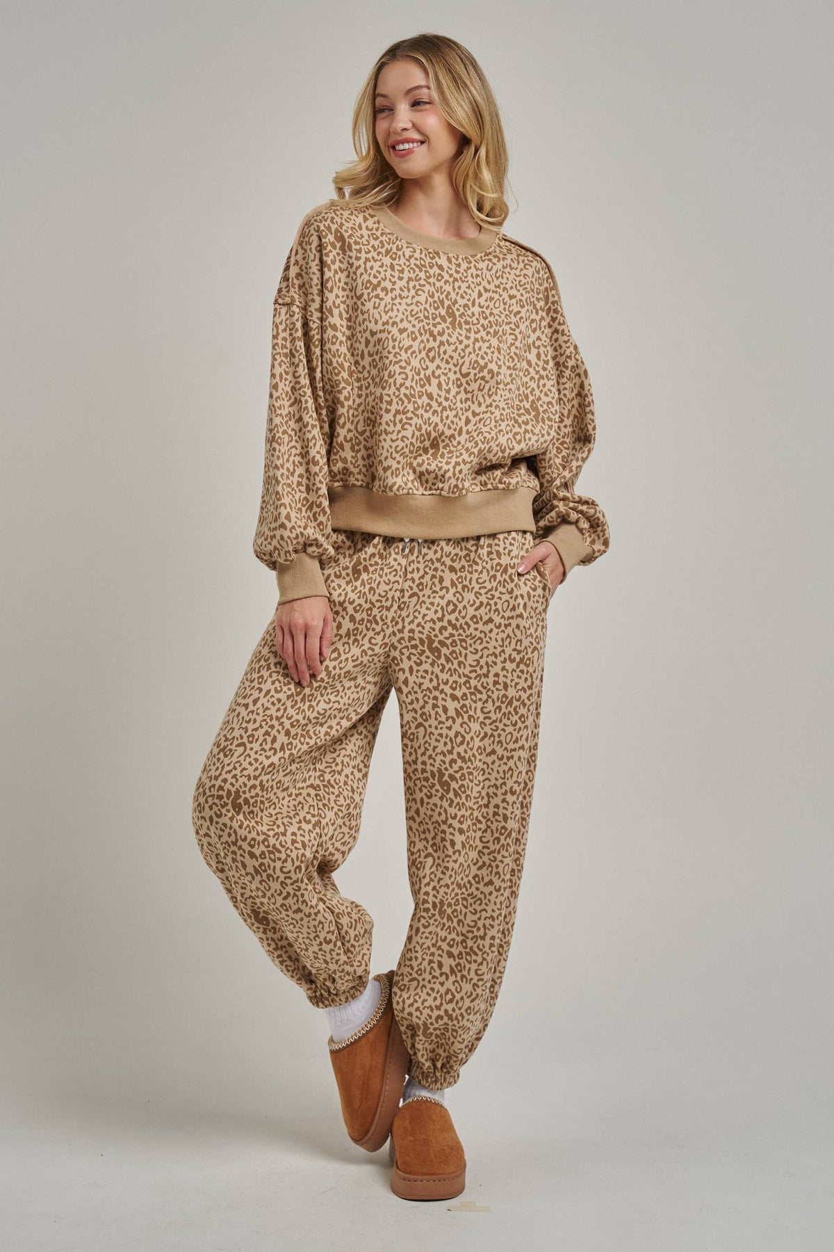 SAMANTHA LEOPARD SWEATPANTS