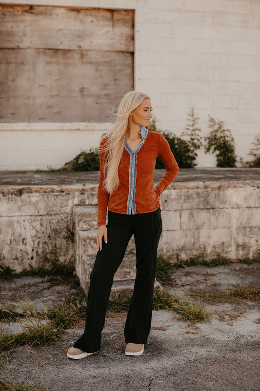 LYRA BUTTON TOP