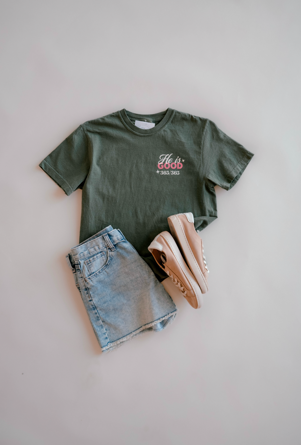 GOD IS GOOD GRAPHIC TEE