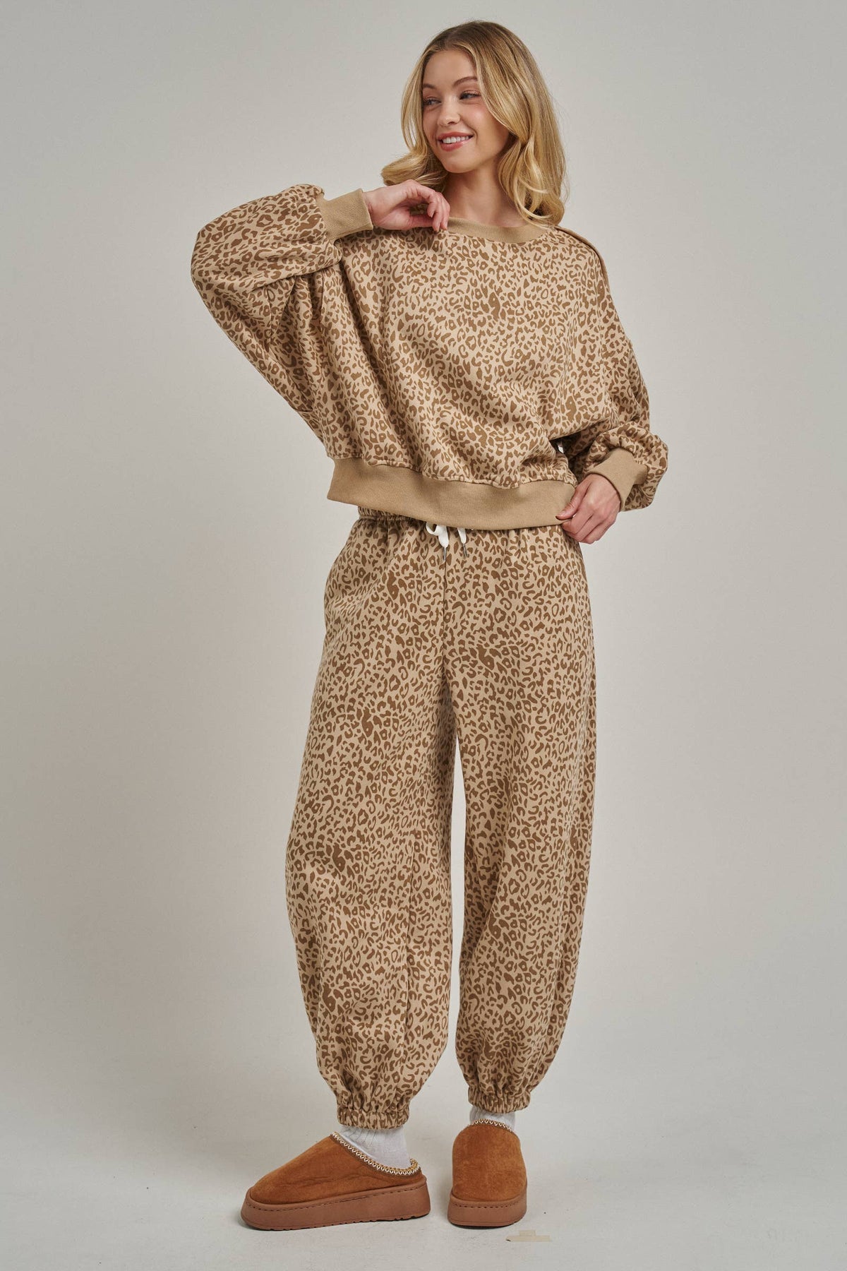 SAMANTHA LEOPARD SWEATPANTS
