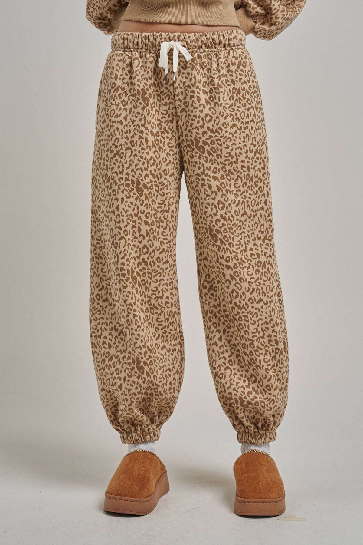 SAMANTHA LEOPARD SWEATPANTS